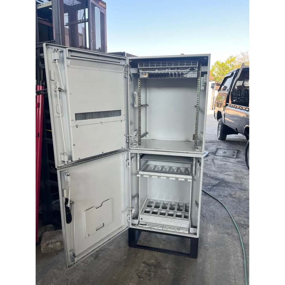RACK SERVER OUTDOOR CABINET