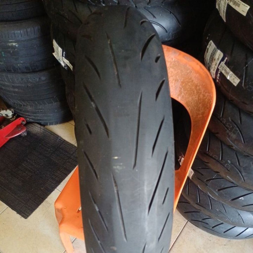 PIRELLI ROSSO SPORT_BATTLAX S22 140-70-17