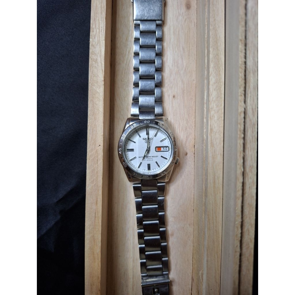 Seiko 5 Sports SNKD97K1 White Dial. Cal. 7S26.