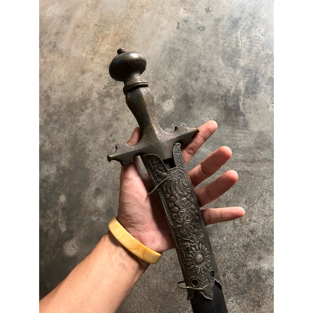 pedang tua dayak iban