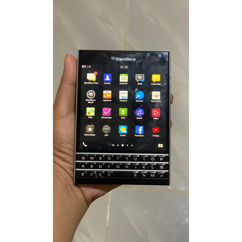 blackberry passport