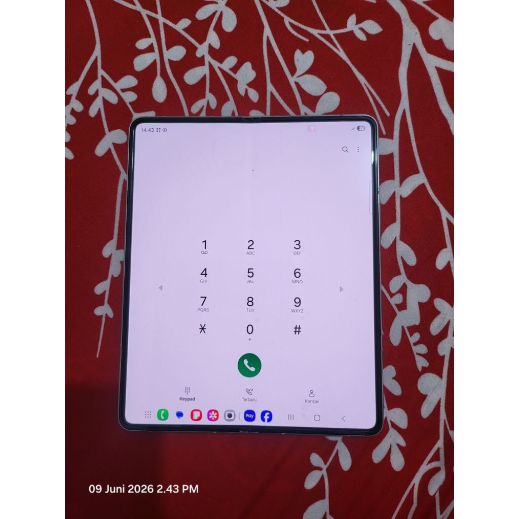 lcd dalam samsung fold 4