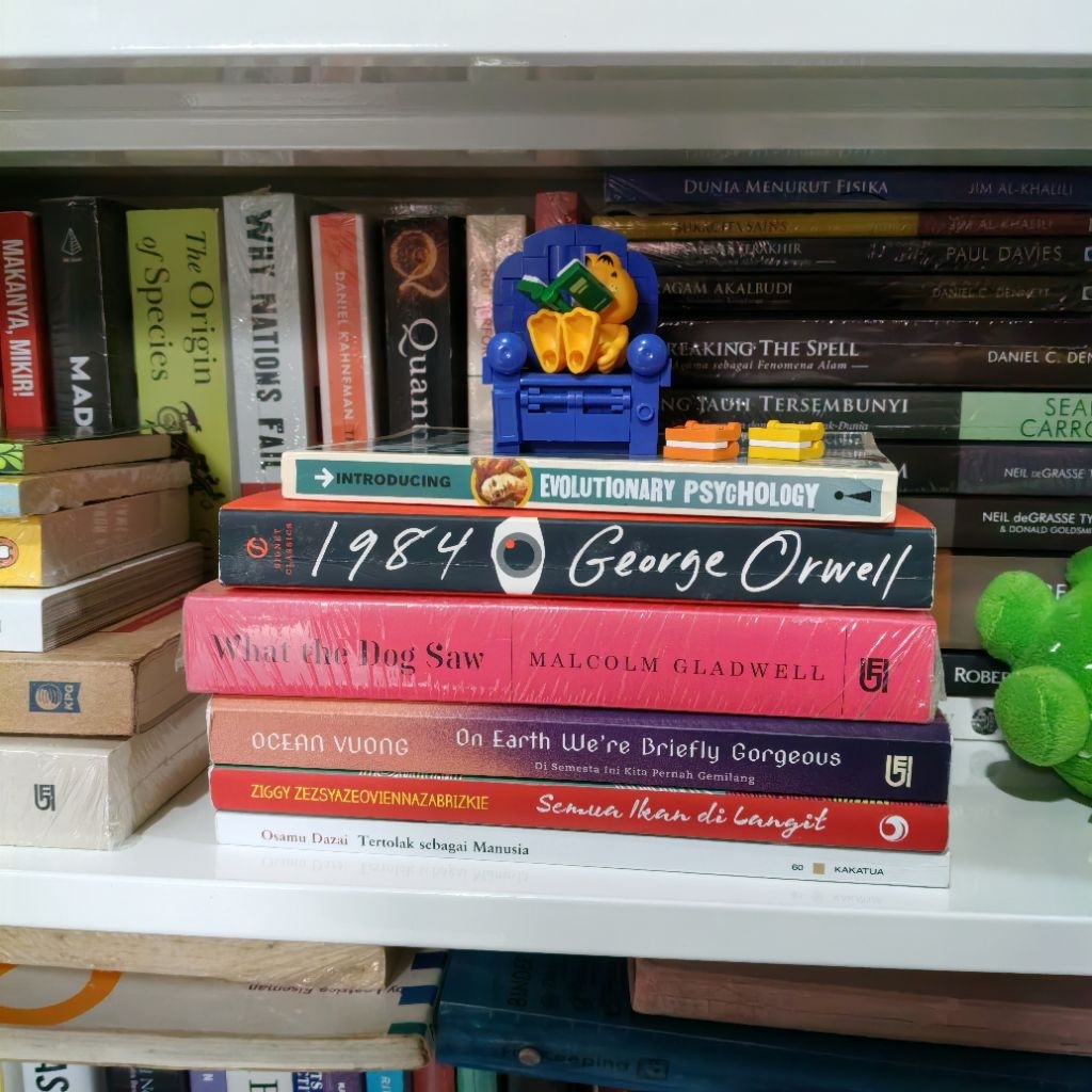 buku prelovednya dal novel bekas preloved - on earth we're briefly gorgeous, 1984 orwell, what the d