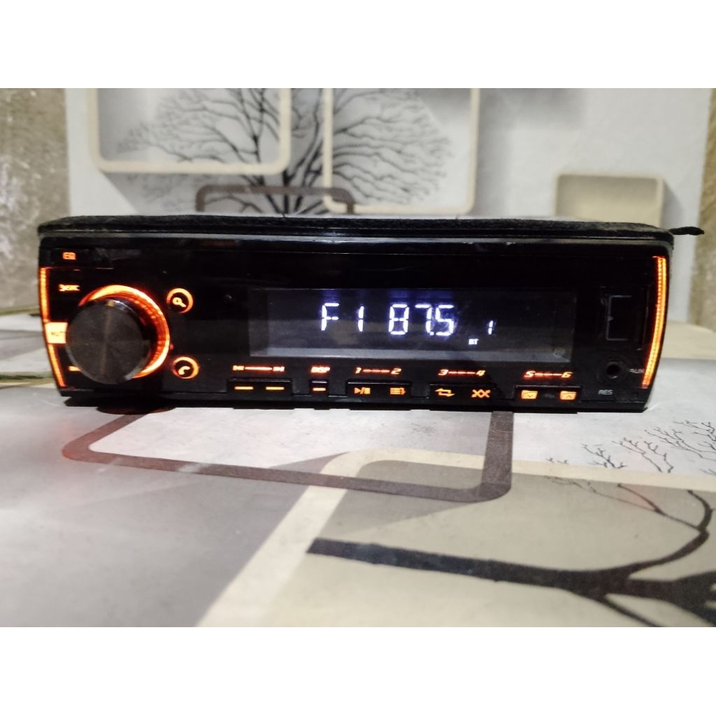 head unit tape mobil singeldin copotan Sigra bluetooth original