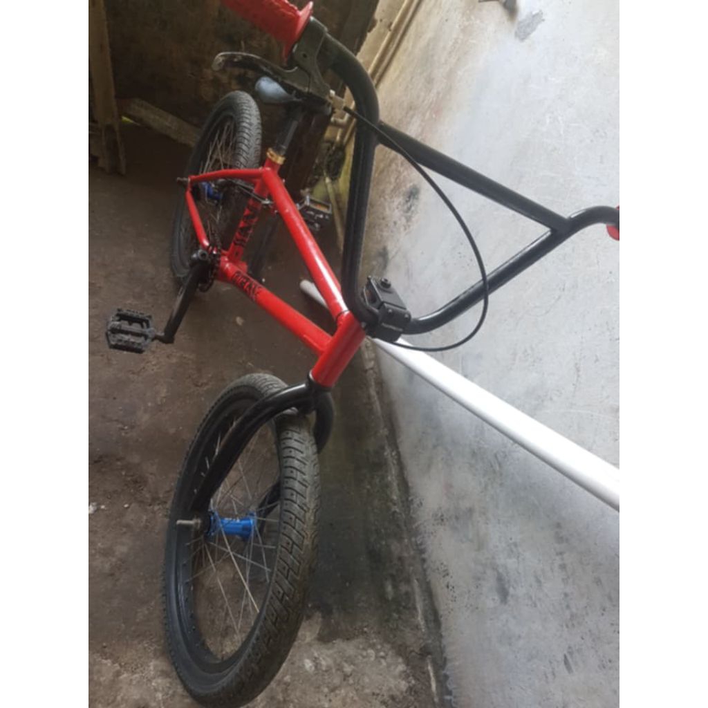 Sepeda BMX Striking Tatross BEKAS