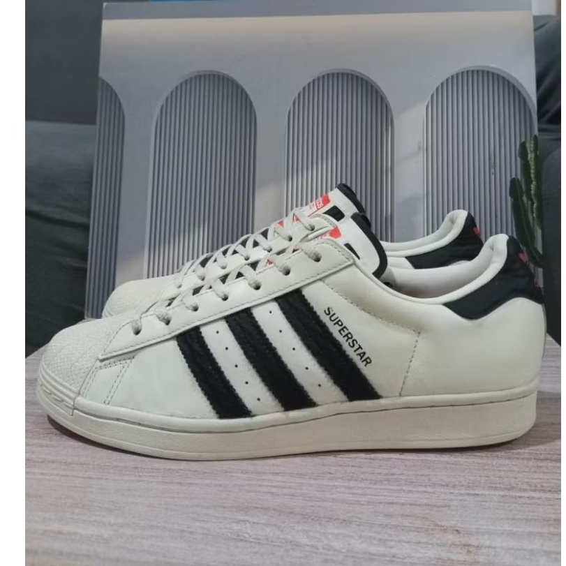 Adidas Superstar WB Size 42 Second Condition