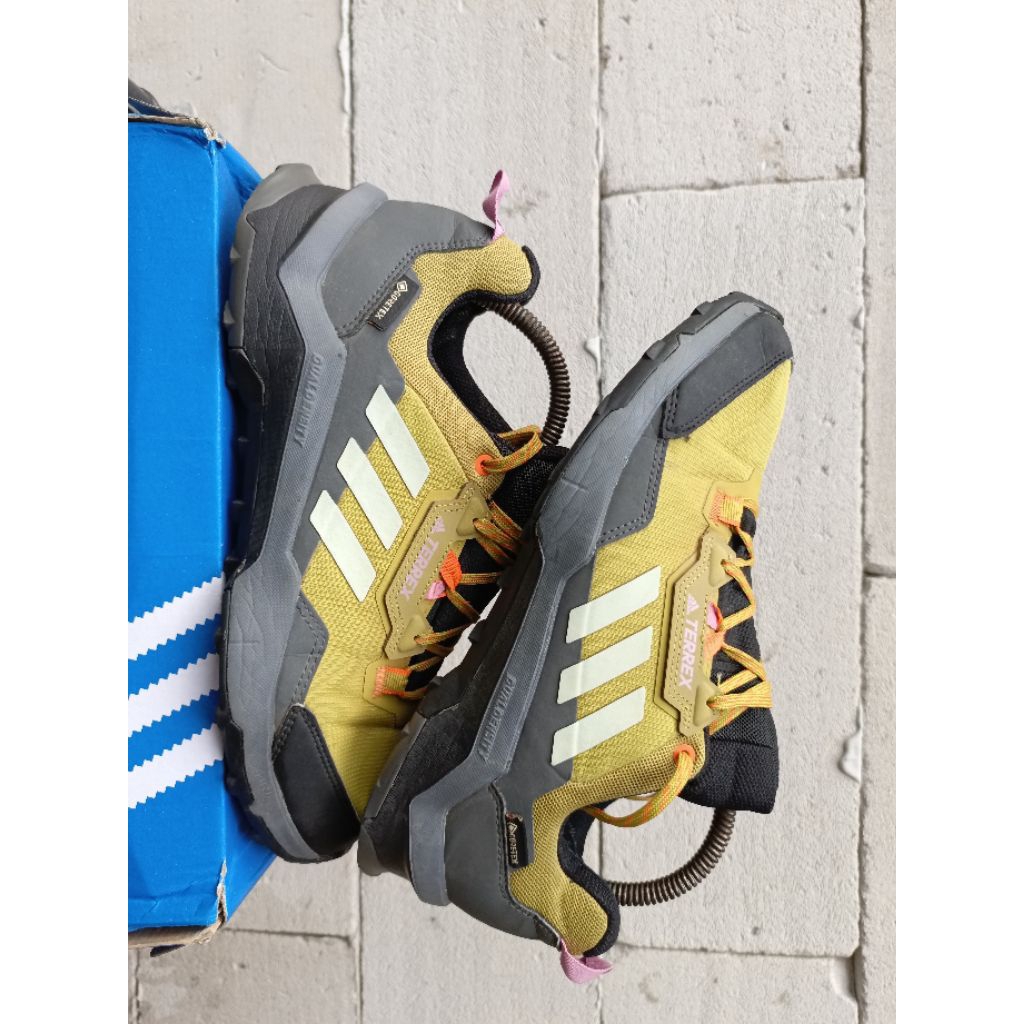 Sepatu Adidas Terrex second original
