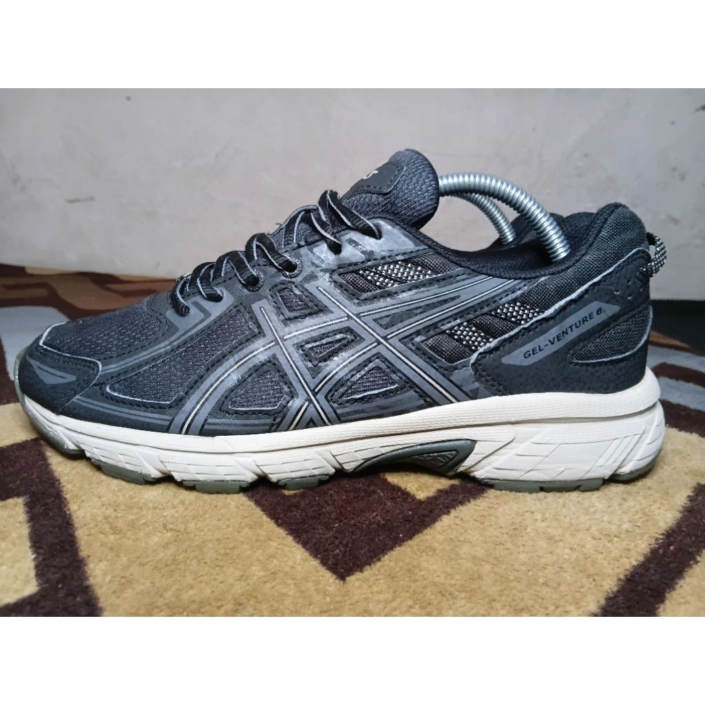 Sepatu Asics Gel Venture 6
