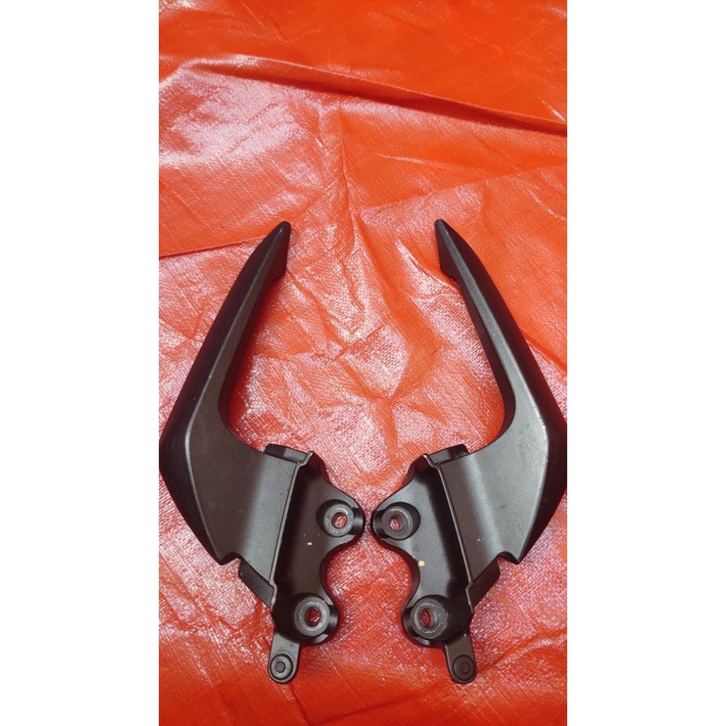 Grip Behel CB150 PC 50315 & 50325-K15-920ZA GRIP, 4131F5 Rail, Grab : Kanan-Kiri | Original (copotan