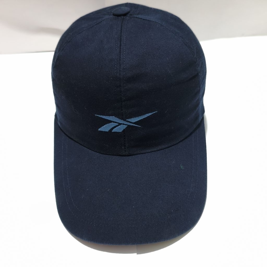 Topi Reebok