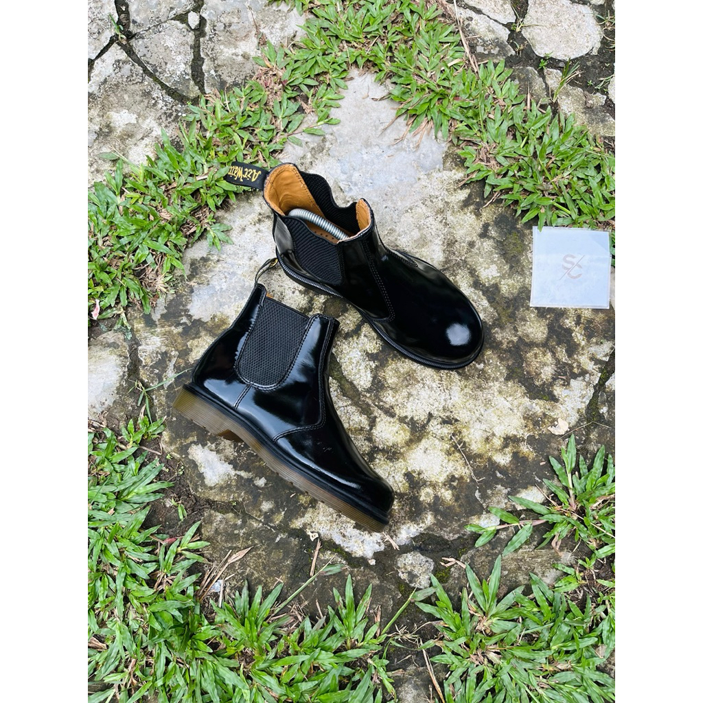 DOCMART CHELSEA BOOTS
