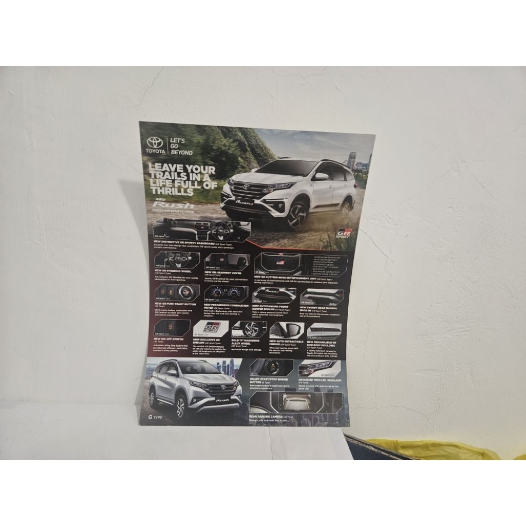 brosur katalog mobil toyota rush 2022 flyer