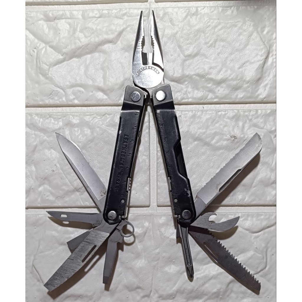 Leatherman rebar no wave charge mut signal surge victorinox
