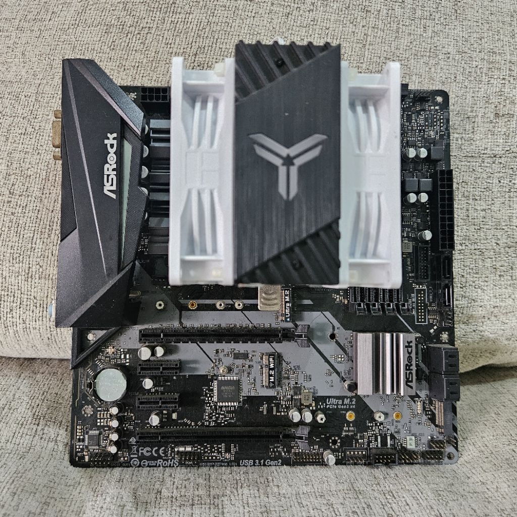 Paket Intel Core i5 9400F + MB Asrock B360M Pro4