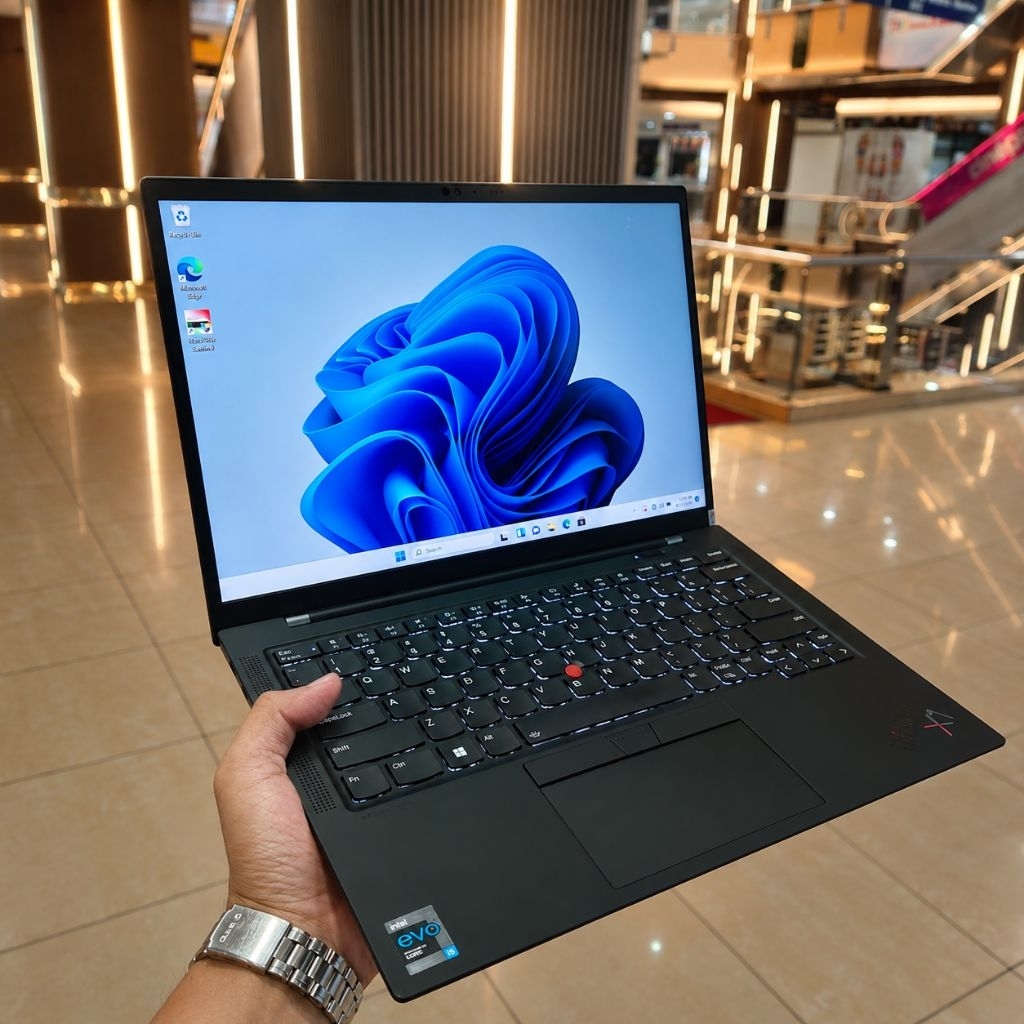 Laptop Lenovo Thinkpad X1 Carbon Th 9 Gen 11 | Display 4K | Core i7 | Ram 16gb | Ssd 2Tb | Mulus Mur