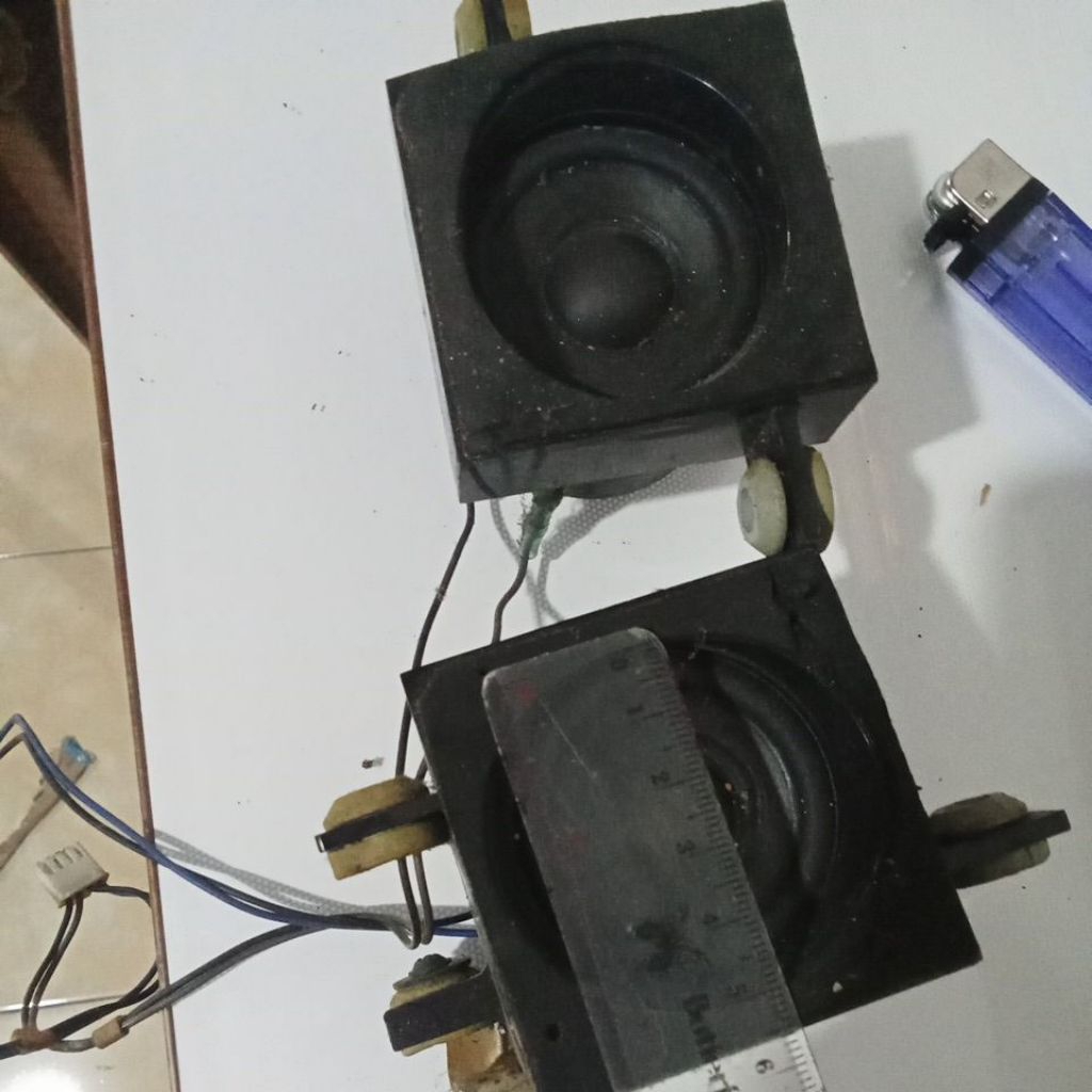 speker bekas TV LED