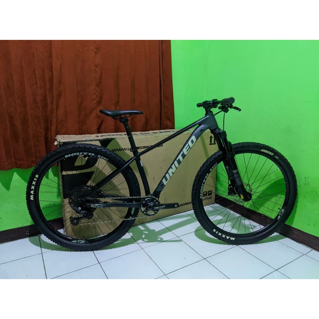 United Clovis 5.10 Size S 29er Bekas Like New