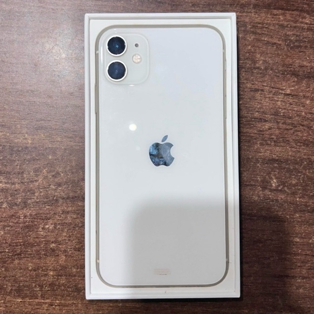 Iphone 11 white 64GB IBox Second like new