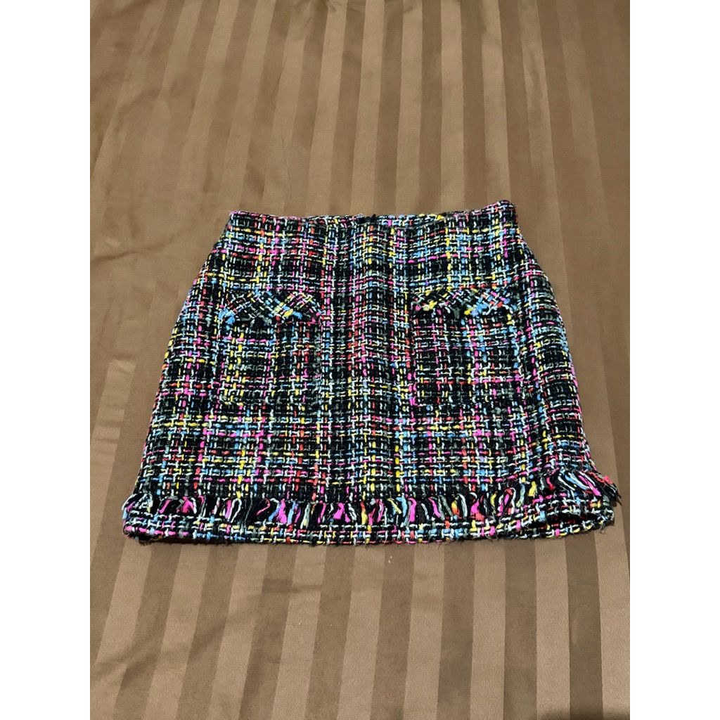 Rok Zara (Zara tweed skirt)