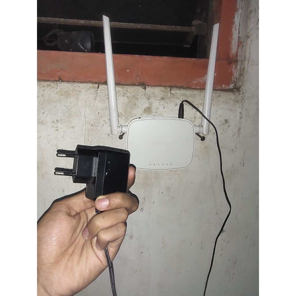 router tenda plus adaptor second