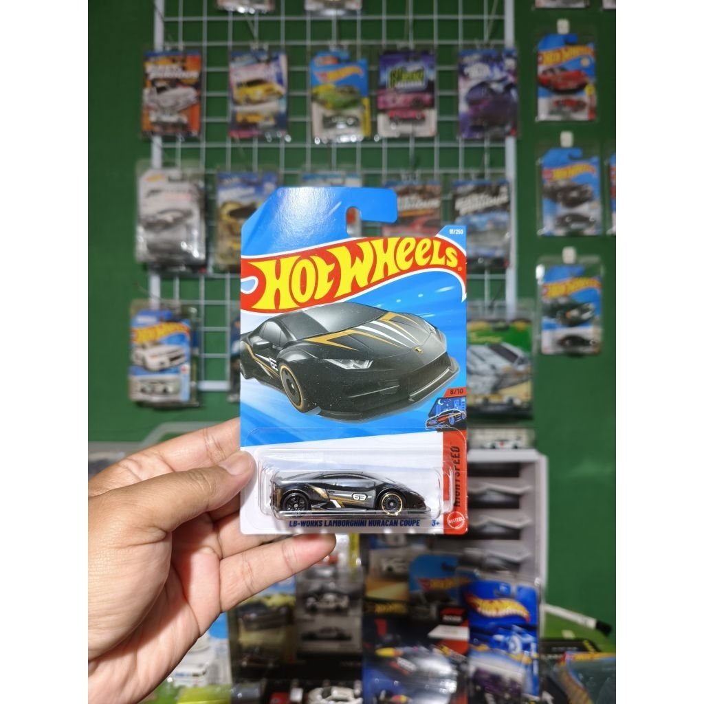 Hotwheels Lamborghini Huracan LBWK Hitam