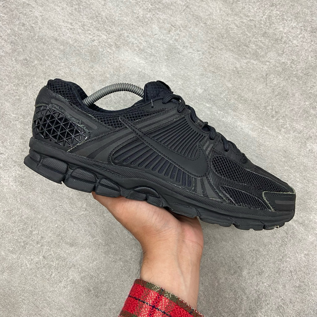 [Size 45] Rare Nike Air Zoom Vomero 5 ‘Triple Black’ (BV1358-003) Second Original Kondisi Mulus No M