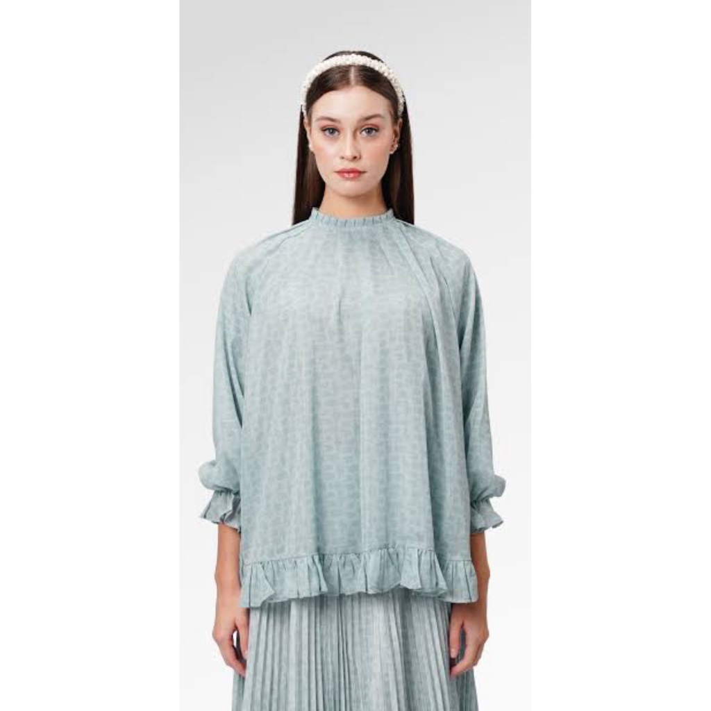 New Benang Jarum Monogram Ruffle Blouse S