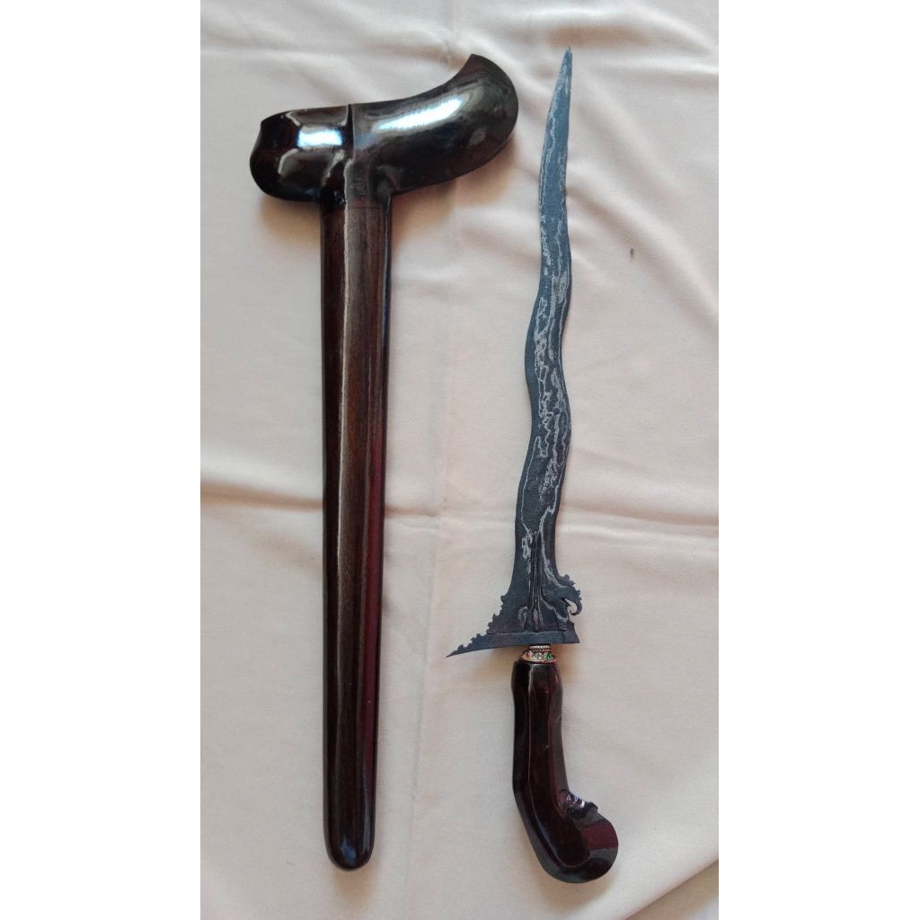 KERIS PANDAWA CINARITA
