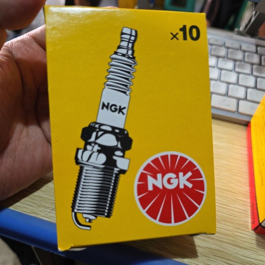 BUSI MOTOR NGK