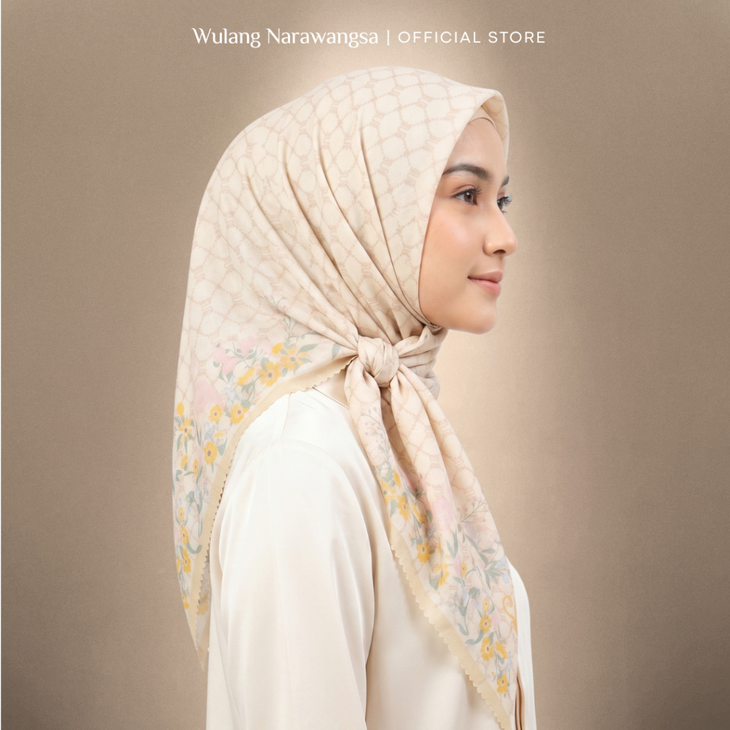Wulang Narawangsa Hijab Segi Empat Flamingo Era Butter Yellow | Kerudung Segi Empat | Hijab Motif Se