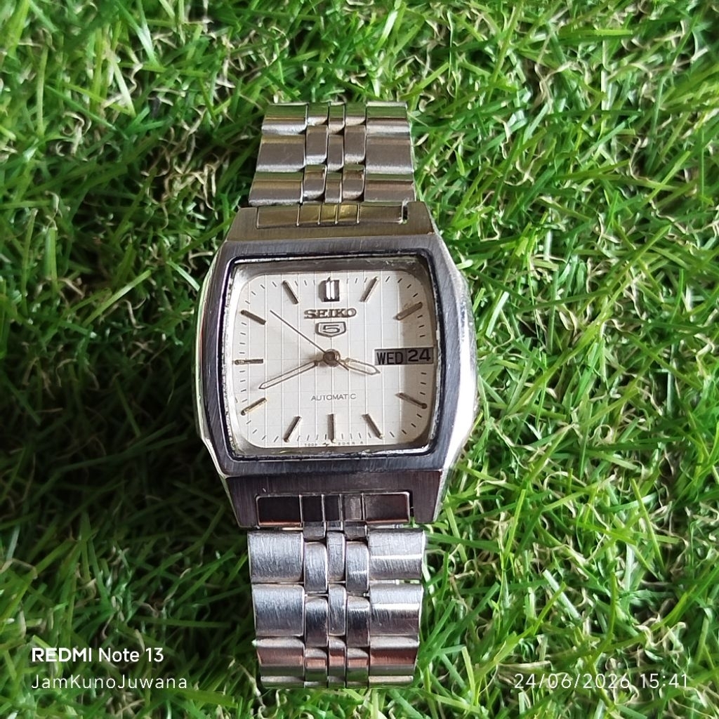 Jam tangan pria vintage SEIKO 5 7009-5860 TV CASE WAFFLE DIAL 1979 JAPAN