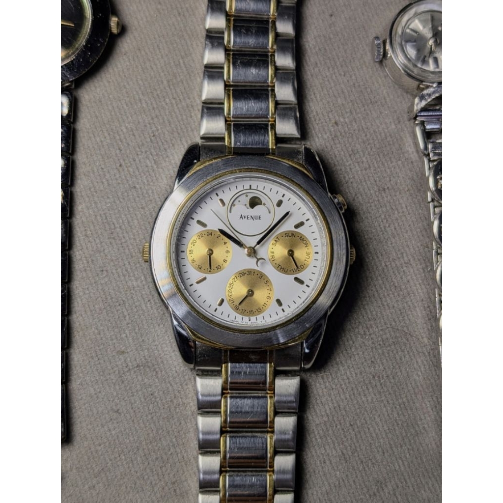 Vintage SEIKO Avenue 7F39-6080 Moonphase & Triple Calender