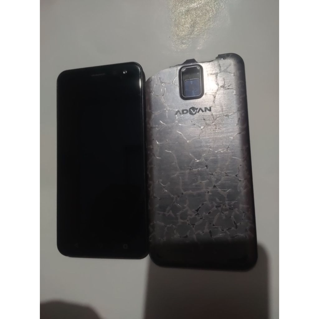 lcd Advan i5e ori copotan normal kami kirim sesuai Poto