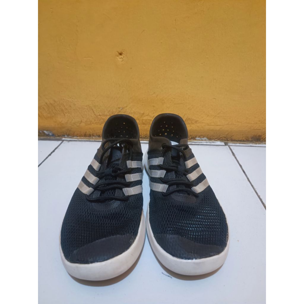sepatu second 44