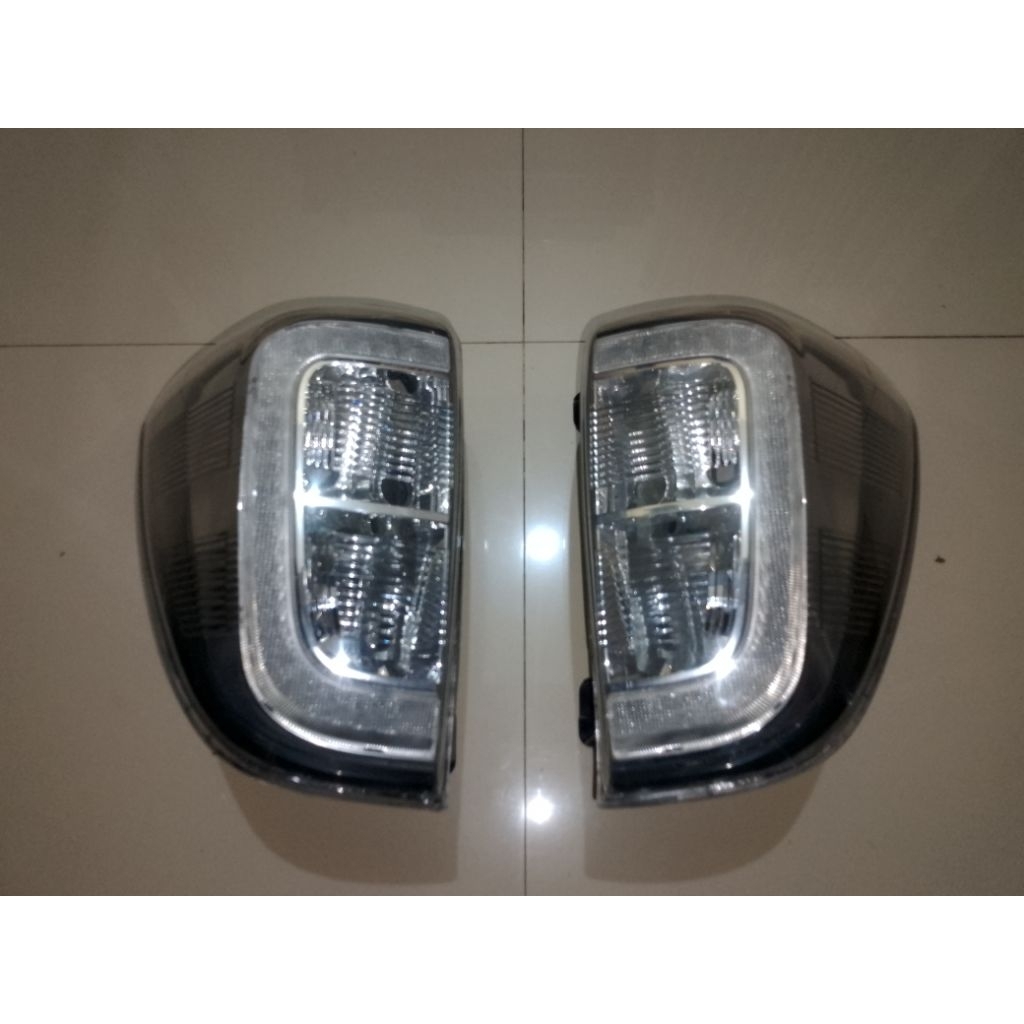 Lampu Rem Belakang Stoplamp Toyota Rush Terios led 2015-2018 fullset kanan kiri original