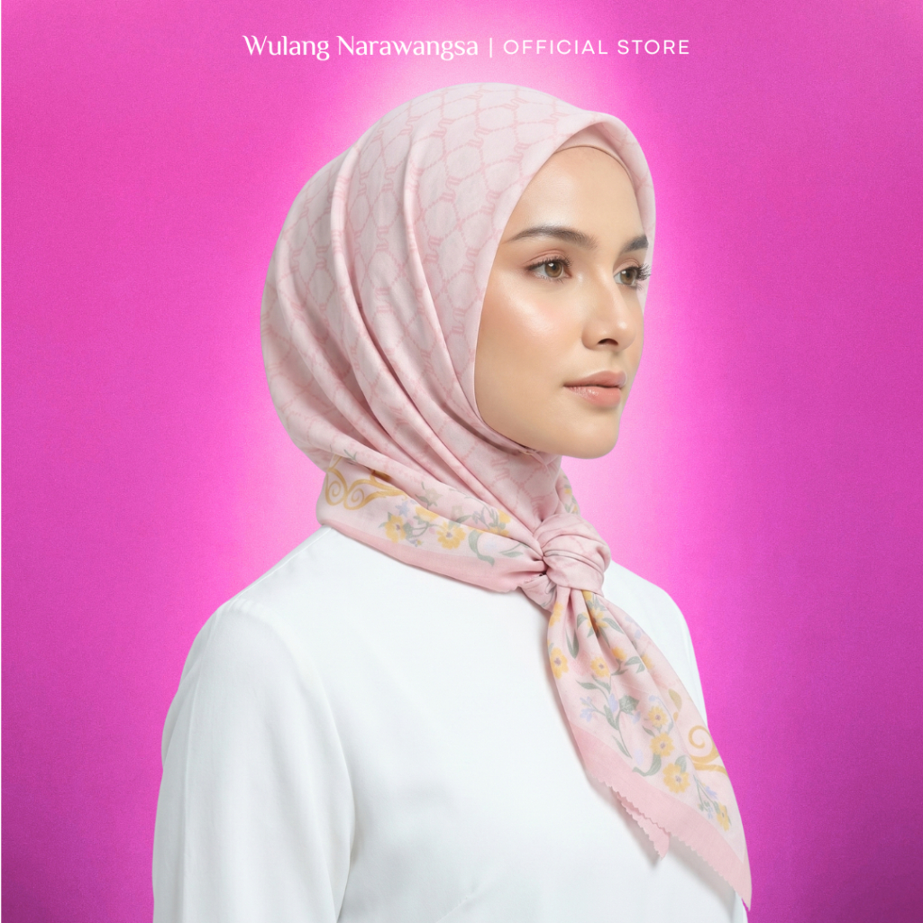 Wulang Narawangsa Hijab Segi Empat Flamingo Era Pink | Kerudung Segi Empat | Hijab Motif Segi Empat 