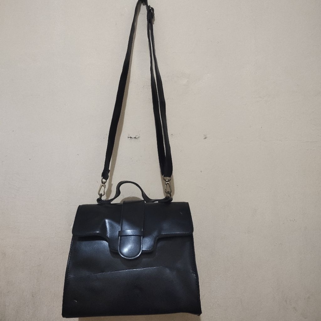 PL tas selempang Sling bag hitam kulit glosy
