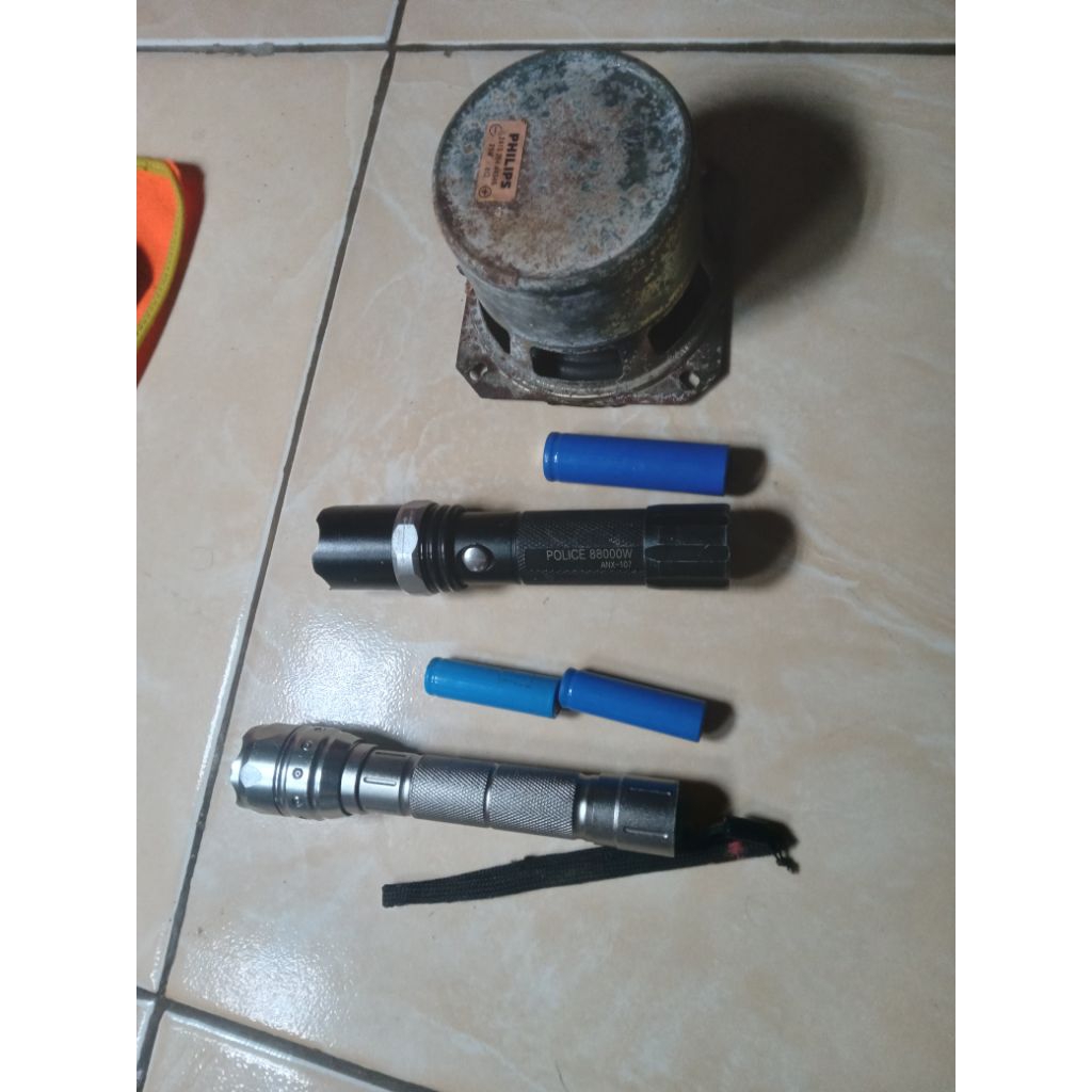 Senter Normal cuma minus baterai wajisb ganti, SPIKER philips 4inch