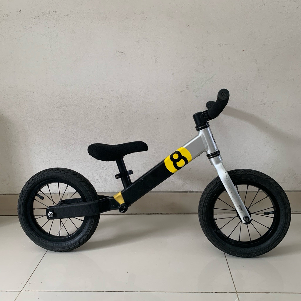 Pushbike Bike8 Pro Edition preloved