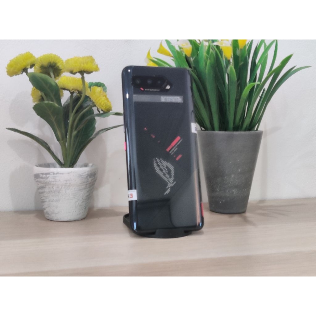 Asus ROG Phone 5 12GB/256GB Resmi TAM Unit Only