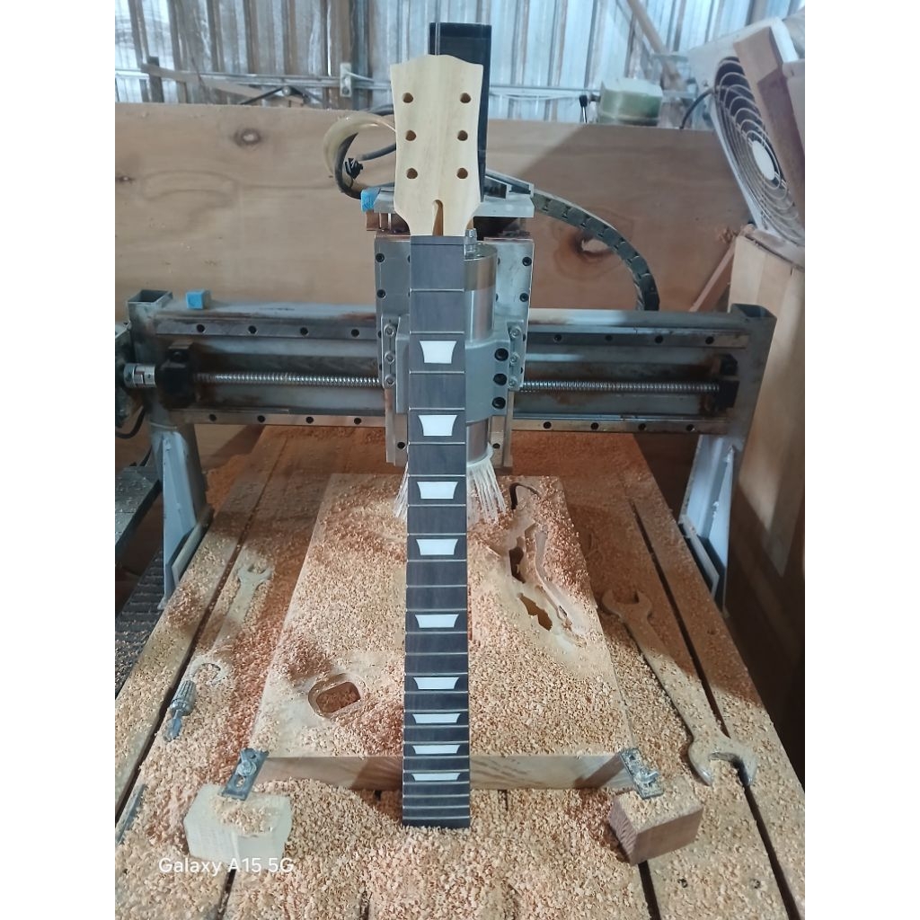 neck les paul bolt on mentahan inlay trapesium 24 fret