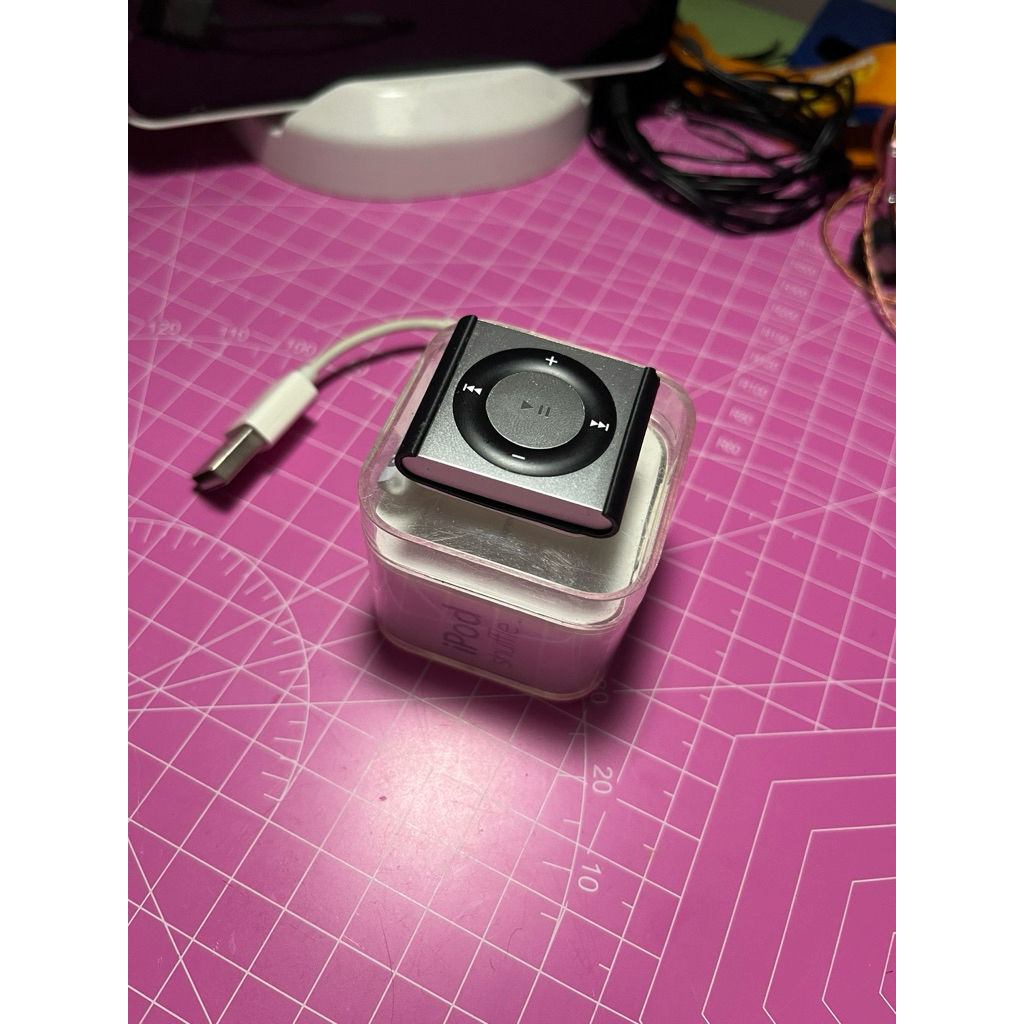 iPod Shuffle 4th gen 2GB