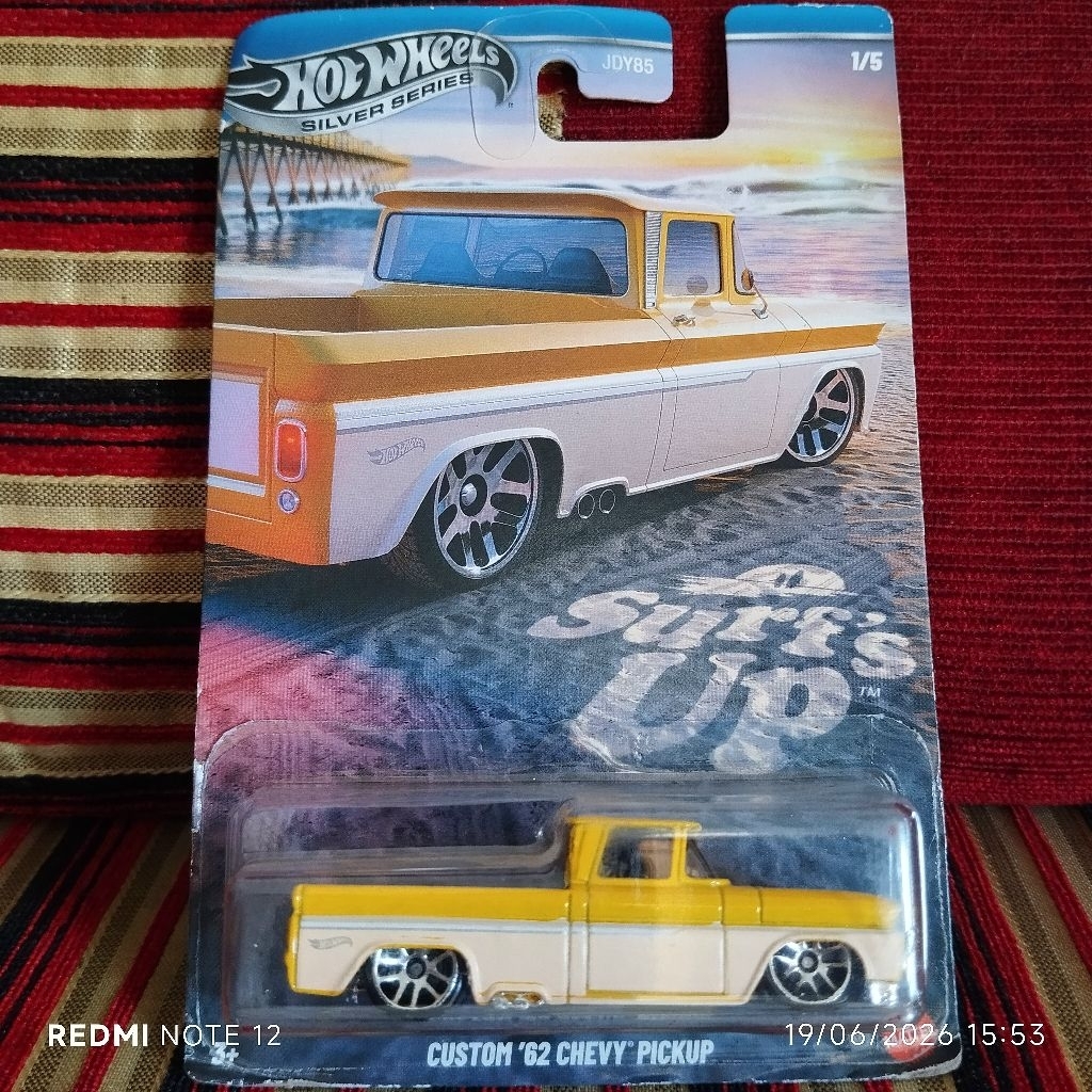 Hot Wheels Custom 62 Chevy PickUp (Surf's Up)