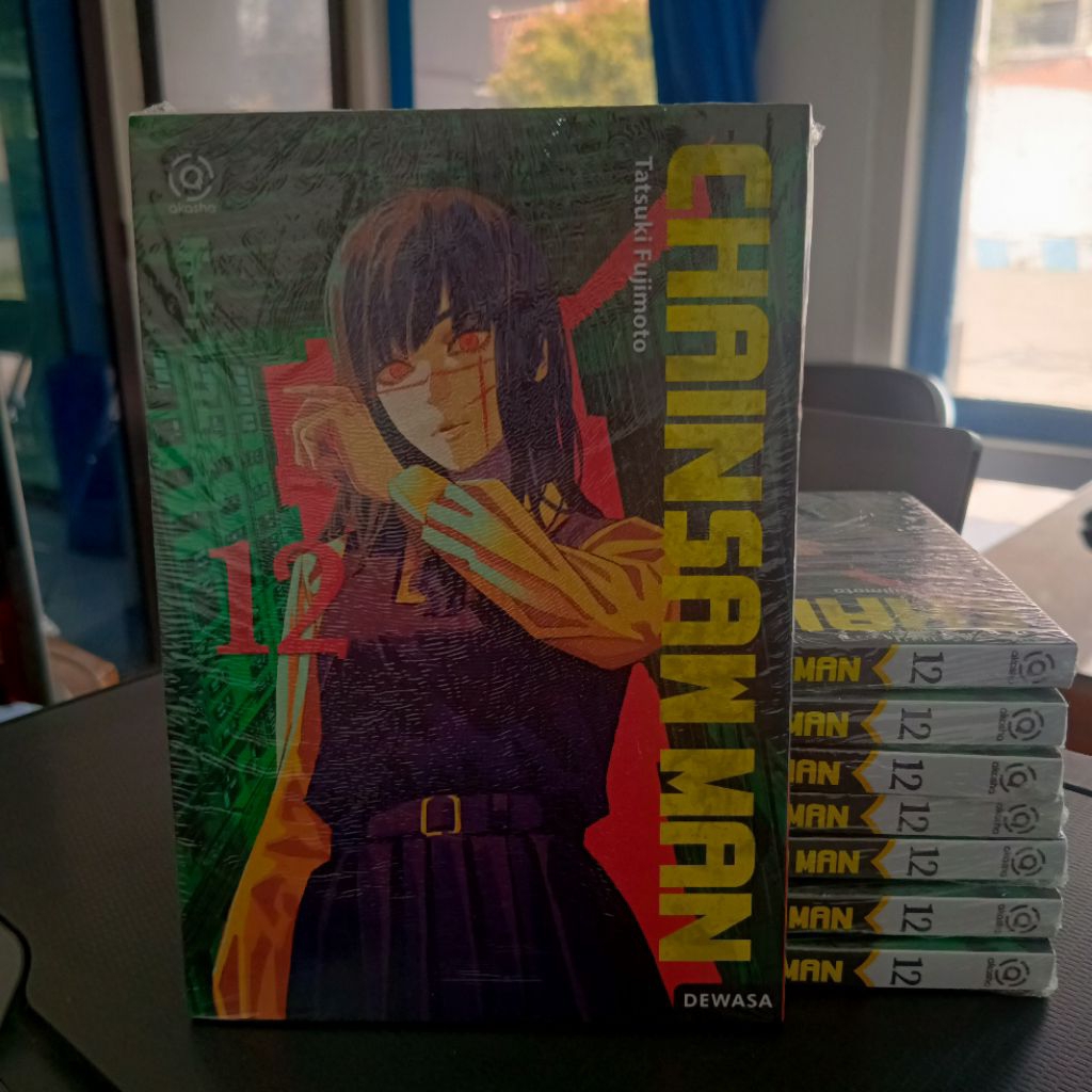 Komik Chainsaw Man 12