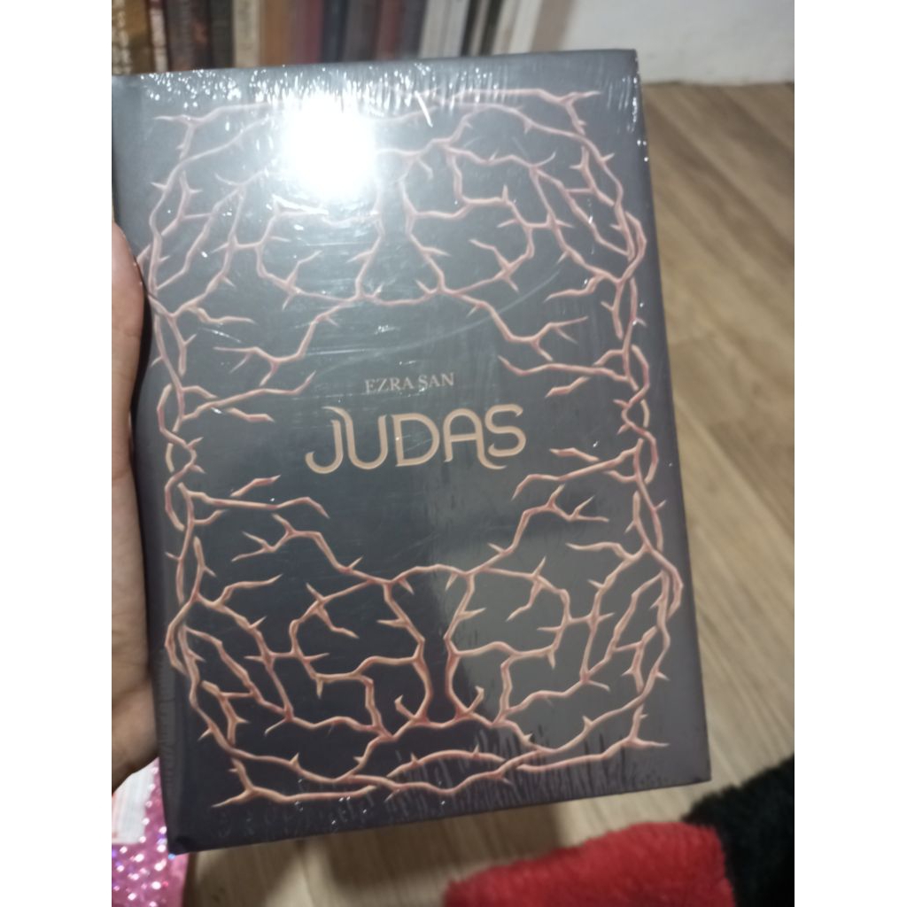 Preloved Novel Judas Hc