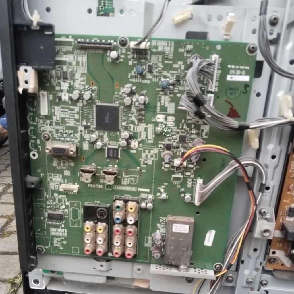 MAINBOARD TOSHIBA 32AV600E