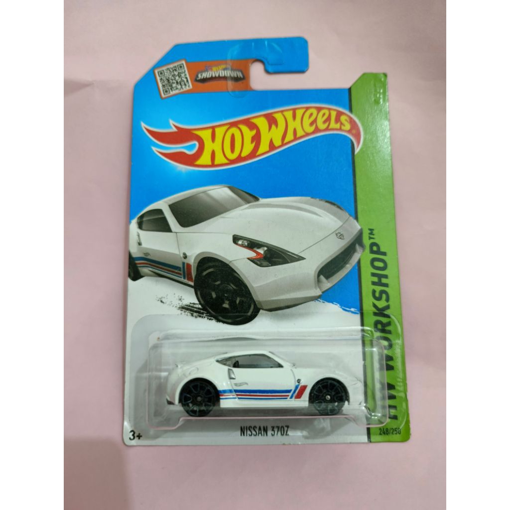 HOTWHEELS NISSAN 370Z WHITE