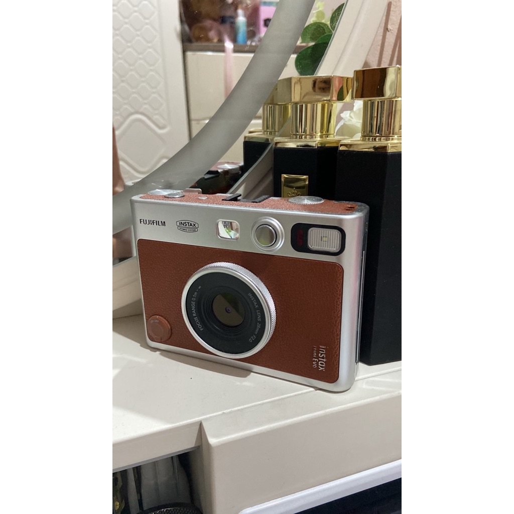 preloved instax mini evo