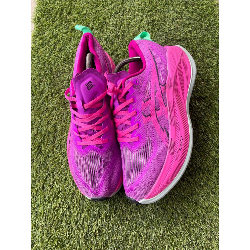 Asics superblast