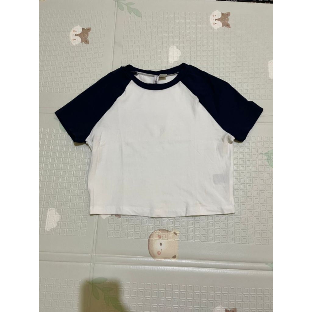 preloved kaos crop hnm